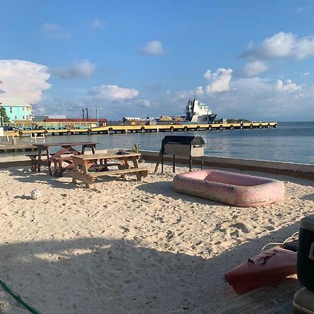 Paradise Divers Hotel Утіла Екстер'єр фото